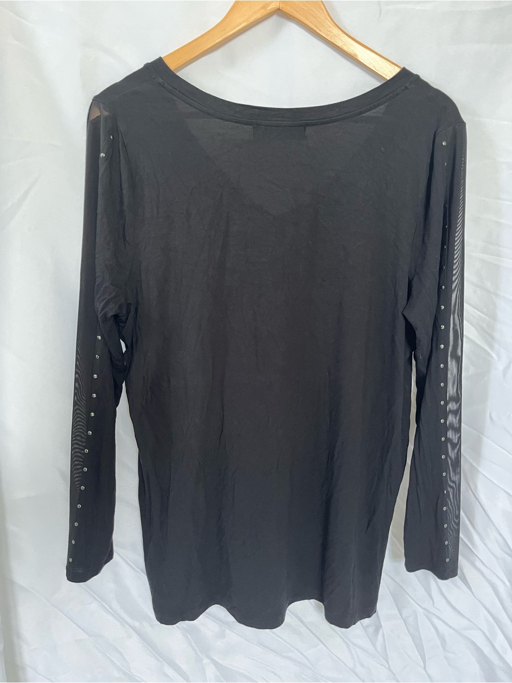 Love & Legend Black Vneck Shirt long sleeve - Picture 5 of 5